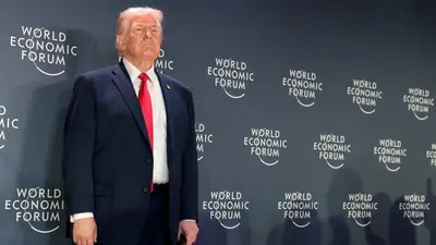 DAVOS MEETING USA TRUMP CREDIT CARD 0 1769050457990 1769050482125