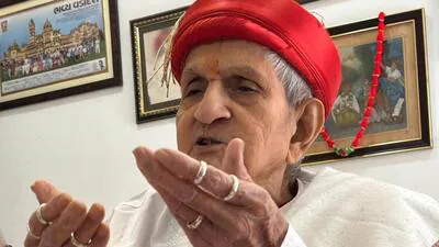 Dharmiklal Pandya has performed over 2 500 Akhyans 1769360646583