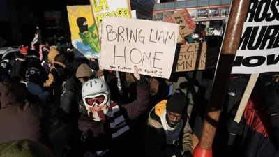 ICE द्वारा हिरासत में लिए गए 5 वर्षीय बच्चे: लियाम कोनेजो रामोस और उनके पिता अब कहाँ हैं? आक्रोश के बीच ताजा अपडेट