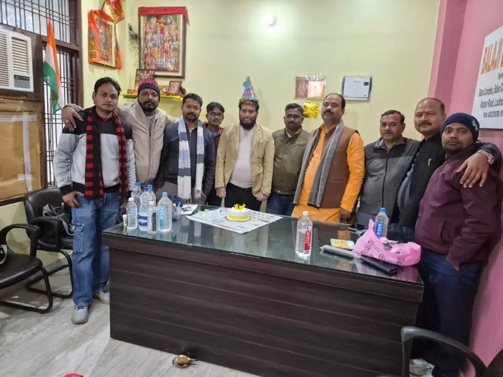 राजधानी प्रेस क्लब के वरिष्ठ उपाध्यक्ष धर्मेन्द्र तिवारी का जन्मदिन धूमधाम से मनाया गया 13 WhatsApp Image 2026 01 05 at 4.50.43 PM