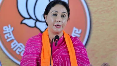 54 साल की उम्र में राजस्थान की उपमुख्यमंत्री दीया कुमारी की फिटनेस दिनचर्या: पिलेट्स और योग से लेकर दैनिक सैर तक