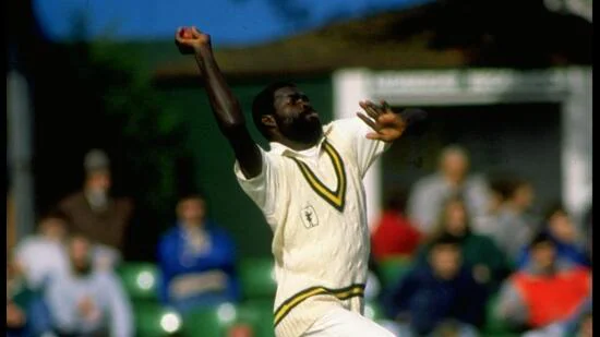 Franklyn Stephenson of Nottinghamshire bowls durin 1770994815105