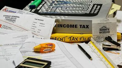 आयकर और सीमा शुल्क सुधारों का उद्देश्य अनुपालन बोझ को कम करना है| व्यापार समाचार