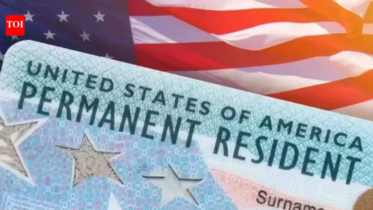 डीएचएस को नया सचिव मिलने पर ग्रीन कार्ड धारकों को 5 चीजें करनी चाहिए, आव्रजन वकील ने सलाह दी