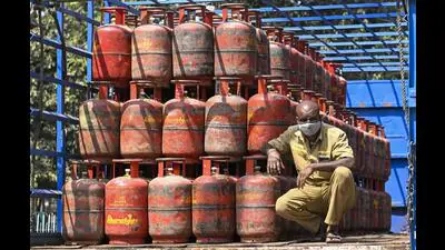 According to official data 5 9 lakh cylinder book 1774980336920