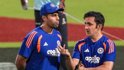 अहमद शहजाद और मोहम्मद आमिर ने टी20 विश्व कप सेमीफाइनल में भारत की जगह पर दांव लगाया: ‘अगर वे क्वालीफाई नहीं कर पाए तो छोड़ देंगे’