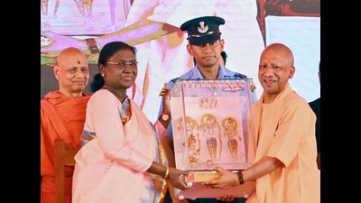 President Droupadi Murmu being felicitated Uttar P 1773944845346