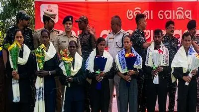 Ten Maoist cadres including a state committee mem 1773232622326