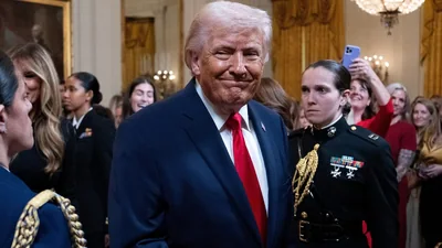 Trump falls 1773357818830 1773357818993 1773381701561