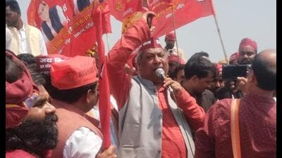 UP minister Sanjay Nishad staging a sit in at Shri 1774279824885