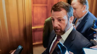 ट्रम्प के ओबामा वीडियो पर मार्कवेन मुलिन को ‘नस्लवाद’ का आरोप झेलना पड़ा; कैलिफोर्निया के गवर्नर ने नए डीएचएस प्रमुख के चयन को ‘अस्थिर’ बताया