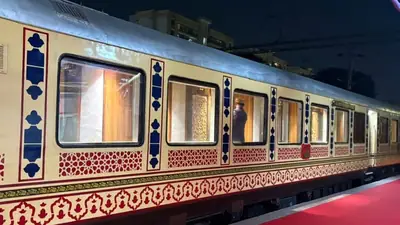 palace on wheel 1773660002048 1773660008344