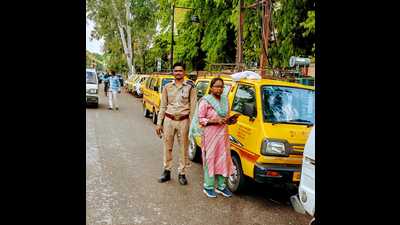 असुरक्षित स्कूल वाहन: लखनऊ में कार्रवाई शुरू, 13 वाहन जब्त, 28 का चालान