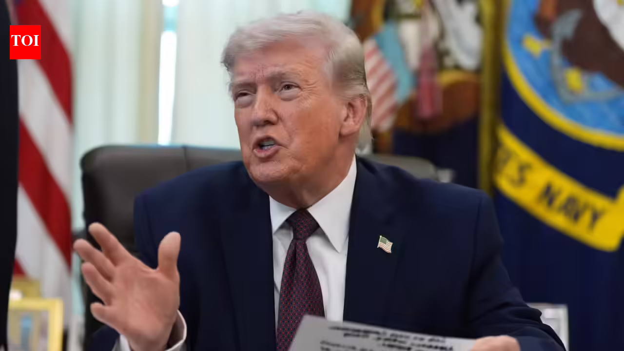 क्या अमेरिका-ईरान युद्धविराम कायम रहेगा? ट्रम्प ने स्ट्रेट ऑफ होर्मुज, परमाणु हथियारों पर ‘बड़ी, बेहतर गोलीबारी’ की चेतावनी जारी की