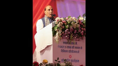 Defence Minister Rajnath Singh addressing the gath 1775928649032