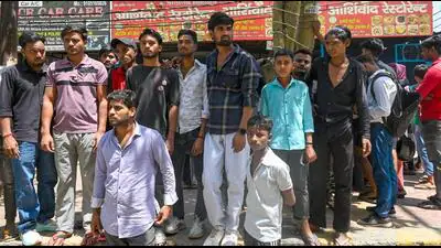 Domestic workers during a protest over minimum wag 1776222826393
