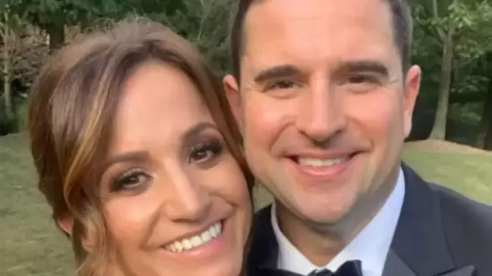 डायना रसिनी पति: माइक व्राबेल की नई अफवाहों के बीच केविन गोल्डस्मिड्ट के बारे में 5 प्रमुख बातें