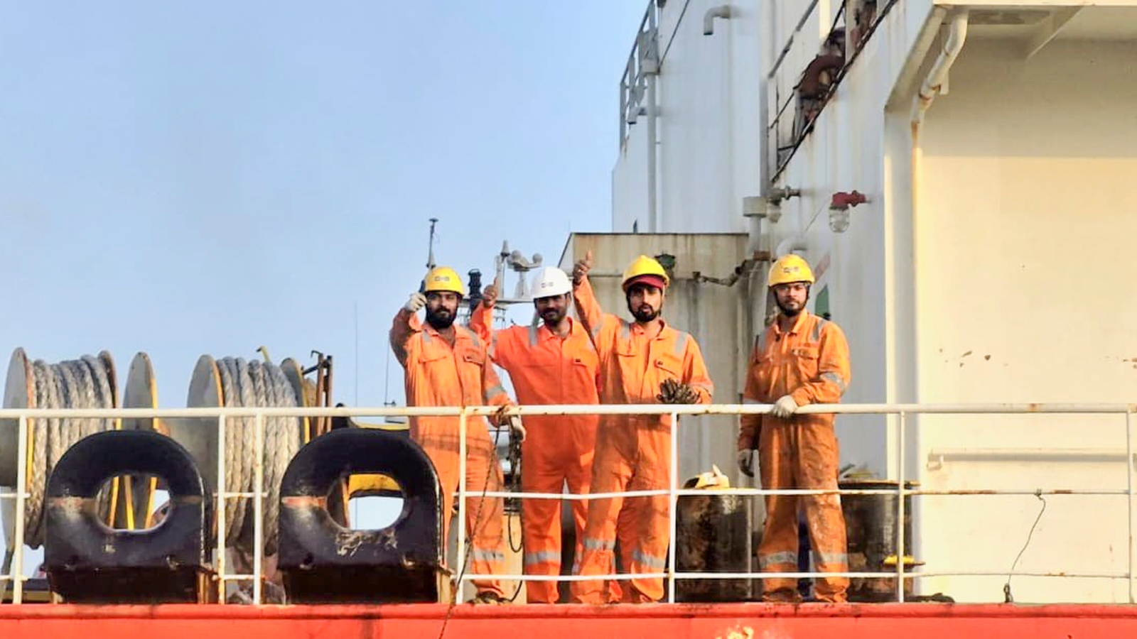 भारतीय जहाजों के साथ क्या हो रहा है?| भारत समाचार