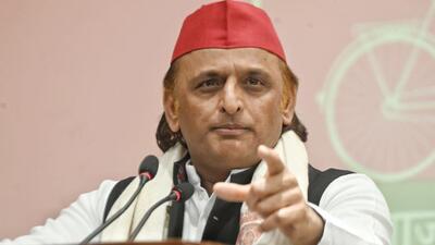 Samajwadi Party president Akhilesh Yadav addressin 1777047989772