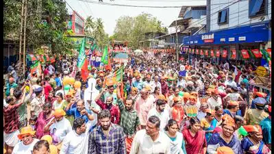 क्या केवल दिखावटी बयानबाजी से महिला मतदाताओं का समर्थन सुनिश्चित किया जा सकता है| भारत समाचार