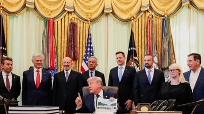 USA TRUMP 30 1776981998452 1776982010203