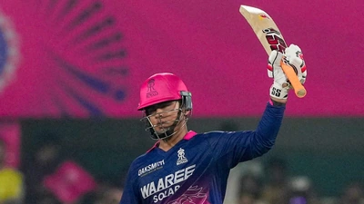 भारत के वंडर किड द्वारा आईपीएल 2026 की शुरुआत 15 गेंदों में अर्धशतक के साथ बातचीत के बाद वैभव सूर्यवंशी सीधे मुद्दे पर आते हैं