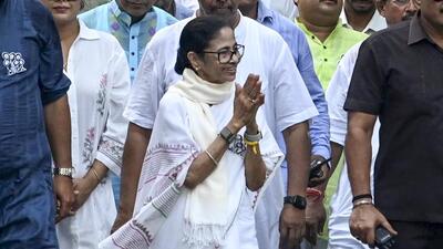 West Bengal chief minister Mamata Banerjee greets 1777221328108