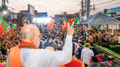 amit shah shares sunset video says sun of tmcs corruption hooliganism has set as bengal phase i poll