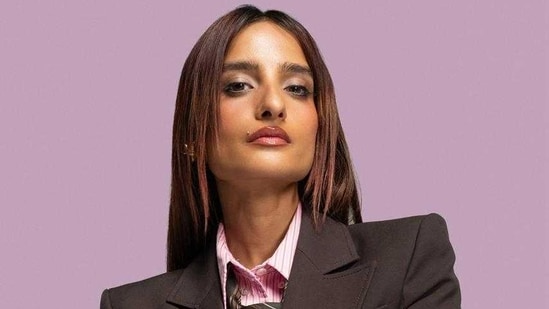 संगीत में महिलाओं के वस्तुकरण पर रश्मीत कौर: केवल सतही लोग ही इससे जुड़ते हैं