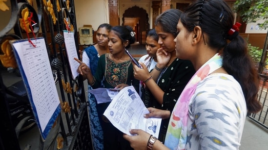 जीएसईबी गुजरात 10वीं परिणाम लाइव: कक्षा 10 एसएससी बोर्ड परीक्षा परिणाम शीघ्र ही जारी किए जाएंगे, यहां बताया गया है कि कैसे जांचें