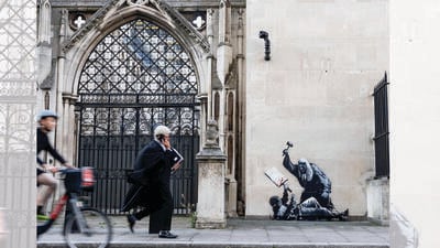 Banksy can take on the establishment precisely bec 1777575756548