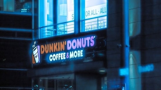Dunkin Donuts chicago 1743975680615 1779195092619 6dd44d0b f7cf 494f bd57 54f8f97a4e22