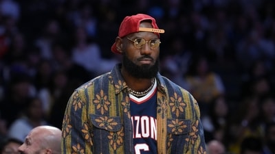 LeBron James 1762397272469 1762397272891 1777822751060