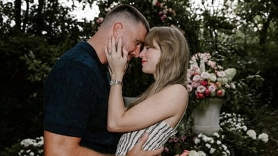 MUSIC TAYLOR SWIFT ENGAGEMENT 3 1756293744315 1756293764920 1778194601767