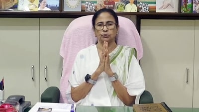 बंगाल में हार के बाद ममता बनर्जी ने कॉकरोच जनता पार्टी को दिया समर्थन