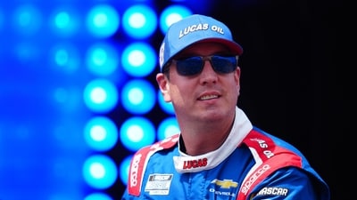 काइल बुश परिवार: अचानक मृत्यु के बाद NASCAR कप सीरीज चैंपियन की पत्नी, बच्चों पर पूरा ध्यान