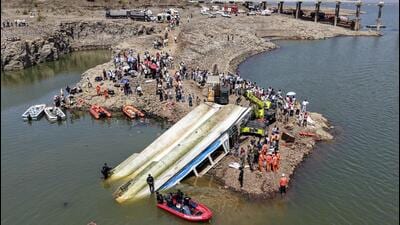 NDRF and other rescue personnel recover the cruise 1777701559397