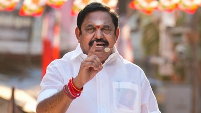 ईपीएस की मंजूरी के बिना एआईएडीएमके विधायकों को पुडुचेरी ले गई? दरार की चर्चा के बीच पार्टी की बड़ी सफाई
