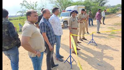 Police personnel at the encounter site in Mathura 1778179698813
