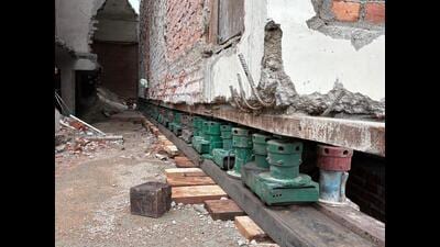 The building has been lifted using a network of ja 1778001282817
