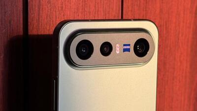Vivo X300 FE कॉम्पैक्ट फ्लैगशिप, असम्बद्ध महत्वाकांक्षा और फैशन सेंस को परिभाषित करता है
