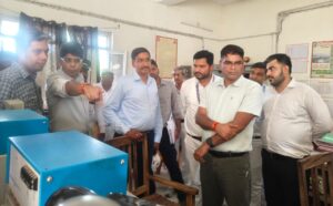 मंडल रेल प्रबंधक द्वारा जौनपुर जंक्शन स्टेशन यार्ड री-मॉडलिंग कार्य का निरीक्षण, सुरक्षा एवं गुणवत्ता पर दिया विशेष जोर 7 WhatsApp Image 2026 05 20 at 6.10.37 PM 1