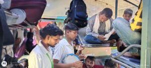 गोरखपुर रेलवे स्टेशन पर चला विशेष संरक्षा जागरूकता अभियान, नुक्कड़ नाटक के माध्यम से यात्रियों को दिए अग्नि सुरक्षा एवं स्वच्छता के संदेश 6 WhatsApp Image 2026 05 30 at 4.19.31 PM 1