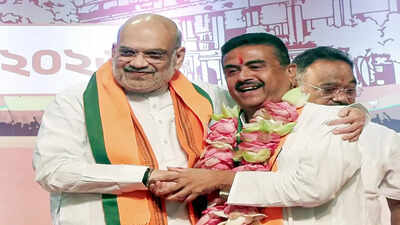 kolkata may 08 ani union home minister amit shah congratulates bjp leader su