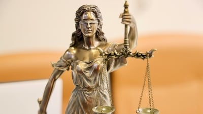 कार्यस्थल अधिकारों से लेकर सुरक्षा कानूनों तक: 20 महत्वपूर्ण कानून भारत में हर लड़की को जानना चाहिए