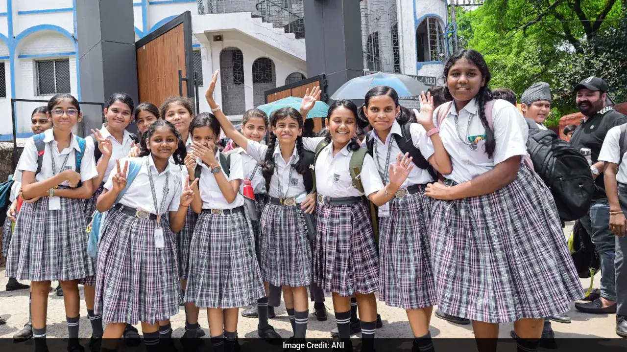 सीबीएसई ने कक्षा 7-9 के छात्रों को कक्षा 10 तक विदेशी भाषा संयोजन जारी रखने की अनुमति दी: रिपोर्ट