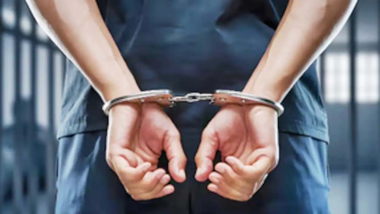 सूटकेस में किशोर का शव मिलने के बाद थाईलैंड में ऑस्ट्रेलियाई व्यक्ति गिरफ्तार 3 सूटकेस में किशोर का शव मिलने के बाद थाईलैंड में ऑस्ट्रेलियाई व्यक्ति गिरफ्तार
