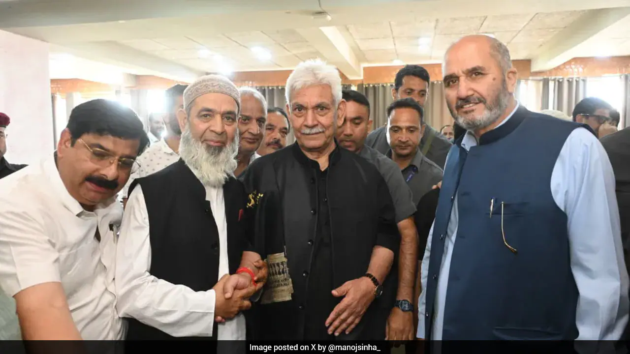 कश्मीरी मुस्लिम नेताओं, नागरिक समूहों ने अमरनाथ यात्रा के लिए समर्थन बढ़ाया