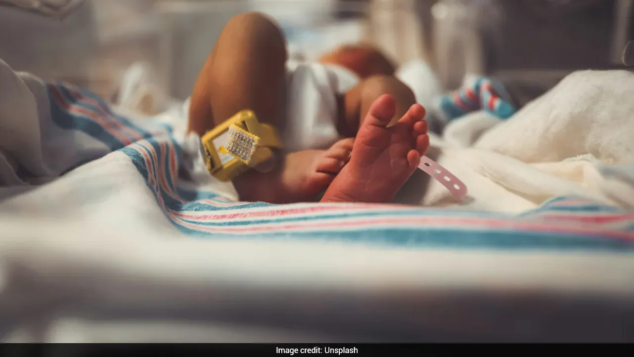 वेनेजुएला में भूकंप के बाद महिला ने मलबे में दिया बच्चे को जन्म, इंटरनेट ने बताया 'चमत्कार'