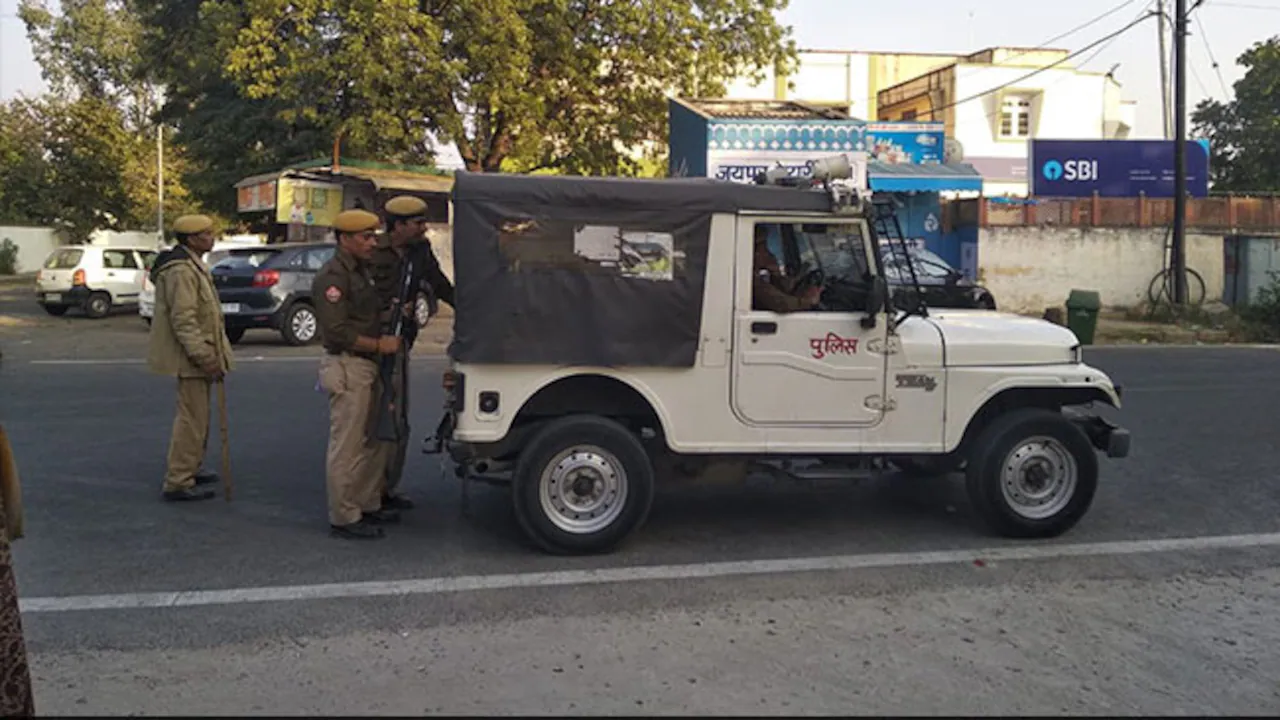 जयपुर में 37 वर्षीय डॉक्टर कार के अंदर मृत पाए गए: पुलिस